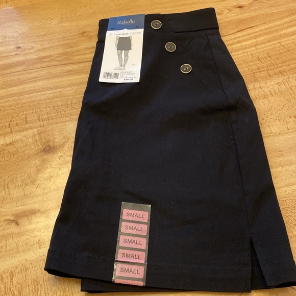 Rafaella Black Skater Mini Skort for Work- NWT Size Small - Picture 3 of 3